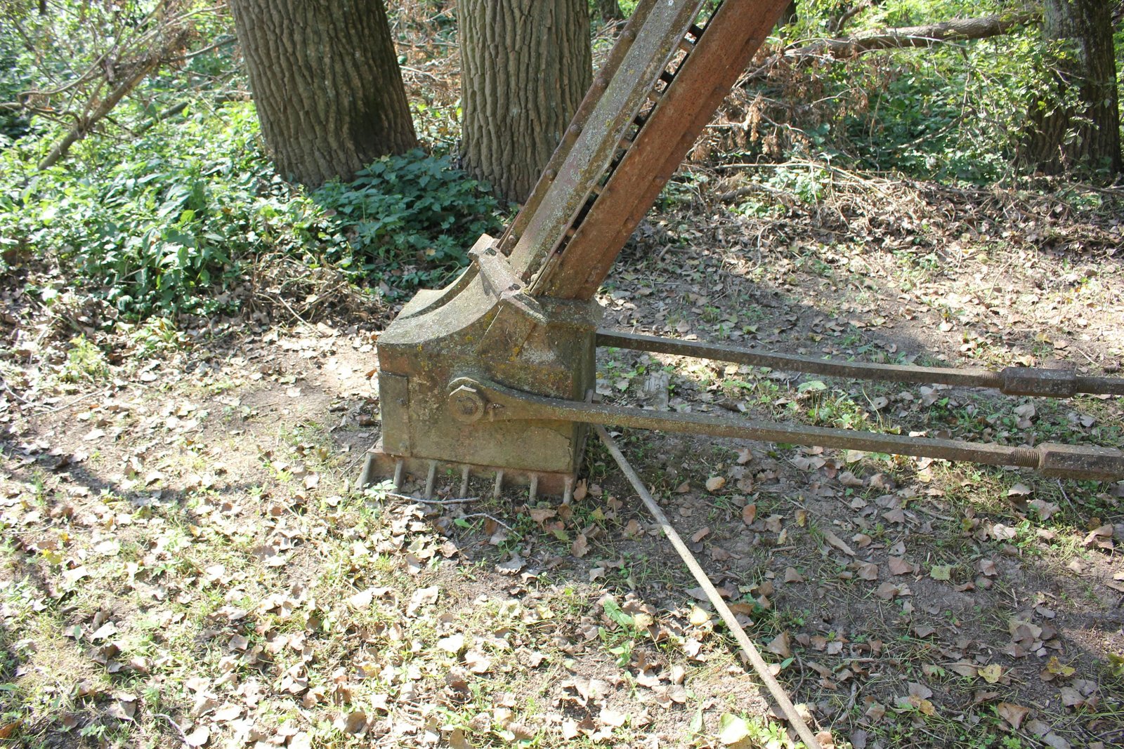 Lower angle connection
